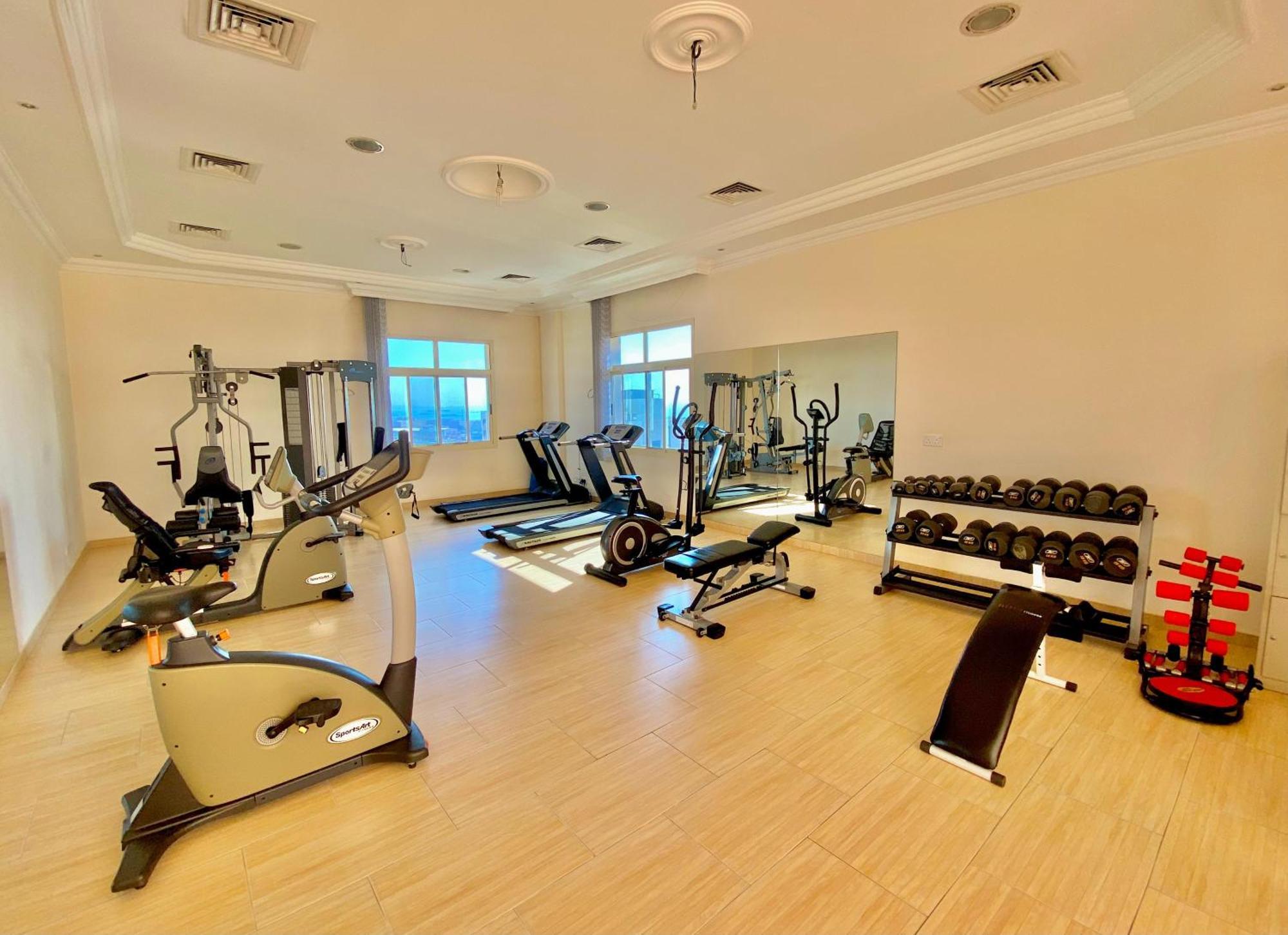 Al Misrea Tower Apartment Al-Manamah Bagian luar foto
