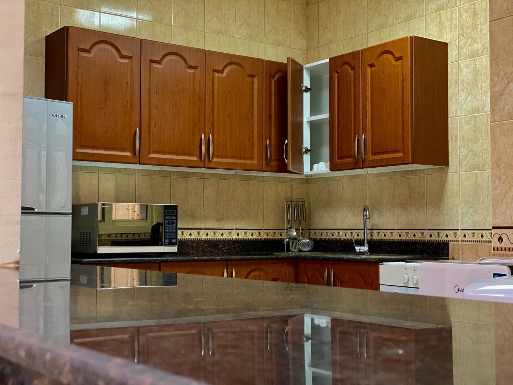 Al Misrea Tower Apartment Al-Manamah Bagian luar foto
